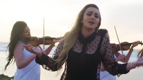 Zina Daoudia 2022 - tell me [Official Video clip] | زينة الداودية - كالوليا