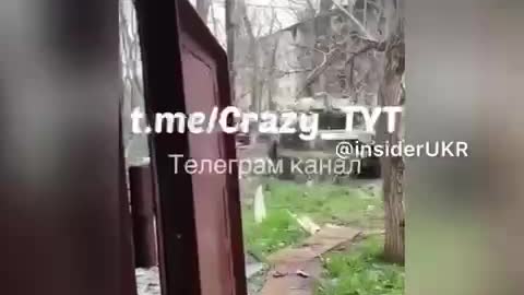 MARIUPOL, THE CHECHEN TIC-TAC-TOE, IS SHOOTING AT APARTMENT BUILDINGS AND DESTROYING CARS FOR FUN