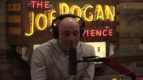Rogan ROASTS Brian Stelter Along With CNN's Failed Streaming Service