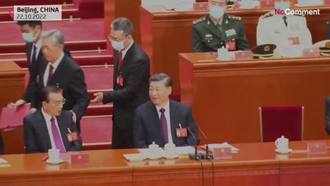 ❗️ Hu Jintao, the former leader of China, was escorted out of the meeting room...