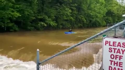 Headless mens In Boats Caught On Camera !