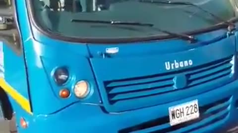 Mujer intentó manejar bus del Sitp