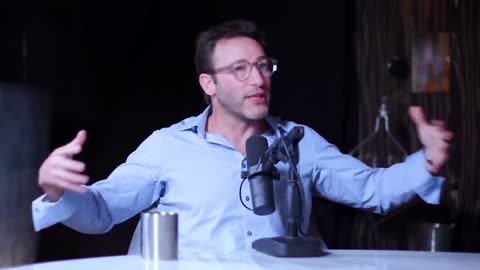 Simon Sinek: The Number One Reason Why You’re Not Succeeding | E145