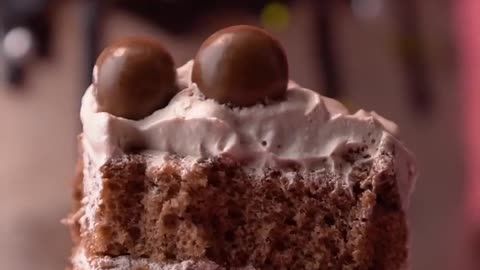 10 Chocolate Cake Decorating Ideas For Holiday _ So Yummy Chocolate Cake Decorat