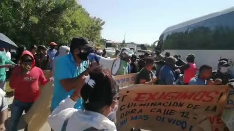 Manifestación bloquea vía de Pasacaballos a Barú