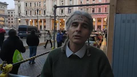 Prof. Davide Tutino settimo giorno di digiuno, davanti a palazzo Chigi