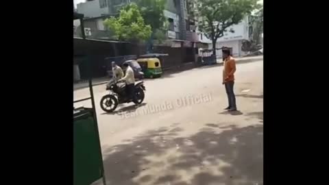 Funny Lockdown videos || Funny police videos feat. India || Lockdown