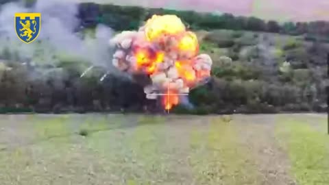 25th Airborne Brigade Ukraine destroying enemy tank in cooperation with UAV's