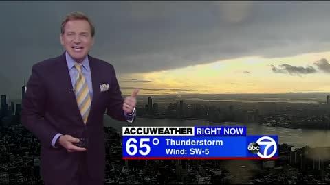 Lightning strikes One World Trade Center