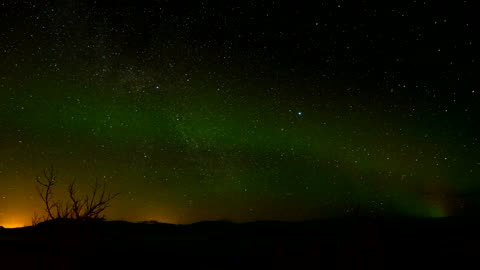 Nothern lights in the night sky