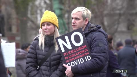 UK: Protest against COVID health pass held in London - 11.12.2021