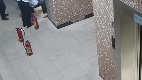 E BIKE Lithium Ion Battery EXPLODES ON AN ELEVATOR. Warning: Graphic. Thank God I didn't buy one.