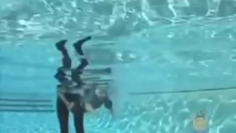 babys survival swimming skills will give you chills