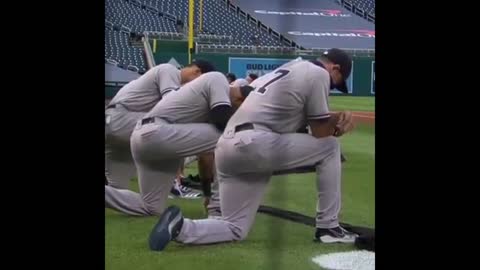 Yankees And Nationals Kneel Before National Anthem In Support Of Black Lives Matter