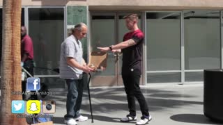 Magician Surprises Homeless Man After Throwing Away His Last Pizza Slice