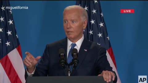 Joe Biden, mid-sentence, asked his imaginary friend, "What are you doing?"🤣