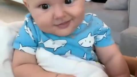 This surprised baby expression video is very cute and adorable, making us who see it smile ourselves