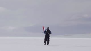 Dutch man "claims" North Pole for Netherlands