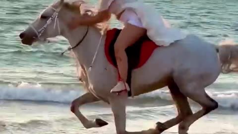 Beach ride Dubai #horsebackriding #dubailife