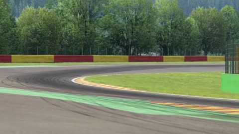 Battle Ferrari vs Race Cars at SpaFrancorchamps