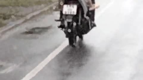 Kid being carried on motorcylcle in Thailand 😯😯🙈