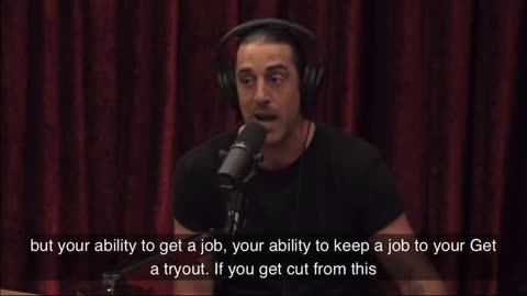 Aaron Rodgers tells Joe Rogan how the NFL sent a "stooge" to threaten players if they did not get the Covid vaccine