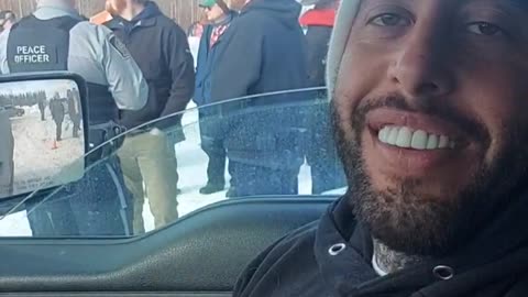 Policeman in Alberta supports protesters