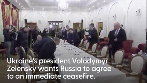 Russia and Ukraine hold peace talk