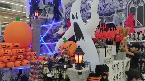 Haunted Store Tour | Horror Themed Store Dubai