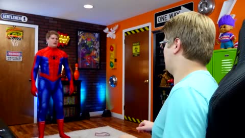 Chadtronic Clips | Chad meets Spider-Chad? (Spider-Scream alert!)