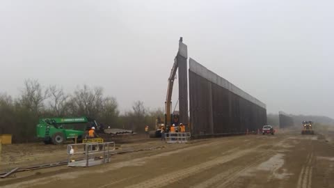 La construcción del muro fronterizo de Texas