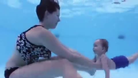 Baby swi babies swimmming #littleming #cutebabies #adorable