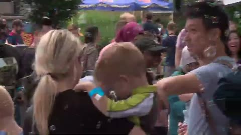 Wonder Works Children's Museum hosts annual 'Bubble Works' outdoor festival | WGN News