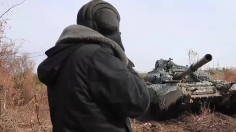 Crews of the nomadic T-80 tanks destroying the manpower of the Armed Forces of Ukraine