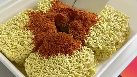 Make giant instant noodles with me🍜🥢！ #lifestyle #asmr #satisfying #lunch