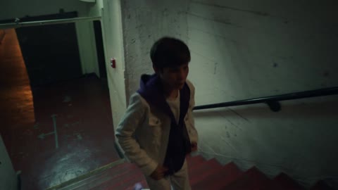 Justin Bieber & benny blanco - Lonely (Official Music Video)