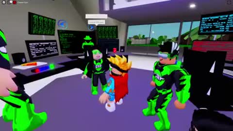 SUPERHERO FAMILY vs SUPERVILLAIN FAMILY in Roblox BROOKHAVEN RPM