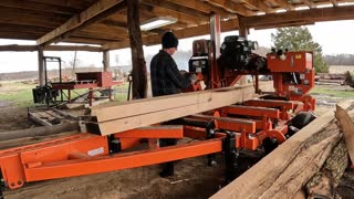 Cutting Red Oak 2x4 on Wood Mizer Sawmill "nominal" lumber 2x4's