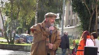 Andy Marshall Crooner Busking. 2 The Ocean City Plymouth 22nd October 2022.