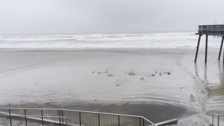 Strongs Winds at Pismo Beach