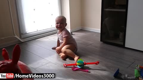 Baby shows off breakdancing moves