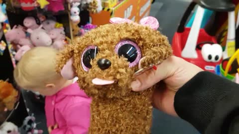 Baby Adorably Reacts to Stuffed Animals at the Toy Store