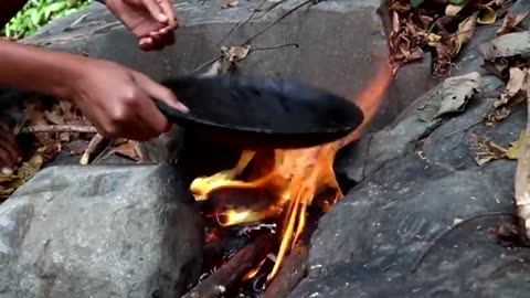 Survival skills: Find a banana flower & grilled for food - Cook bananas flower eating delicious