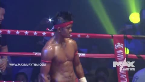 BUAKAW vs 2 FIGHTERS