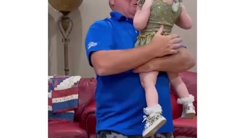 Baby can't stop laughing at dad's hilarious dance moves