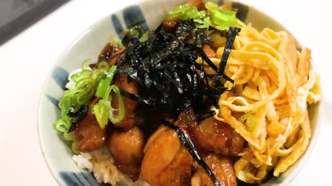 How to make delicious Yakitori Donburi 焼き鳥丼 : )