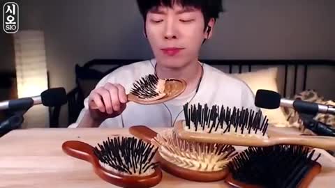 Asmr Eating Edible Comb Real Sound Eating Show