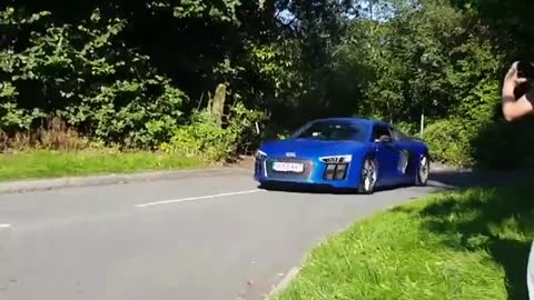 AUDI R8 V10 PLUS HUGE ACCELERATION!