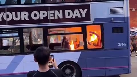 Roma gypsies set fire to a bus in Leeds