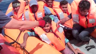 Rescue ship asks Italy to help disembark migrants